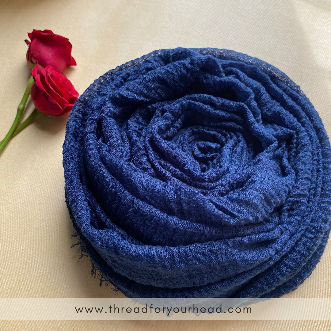 Crinkled cotton hijab- Navy blue
