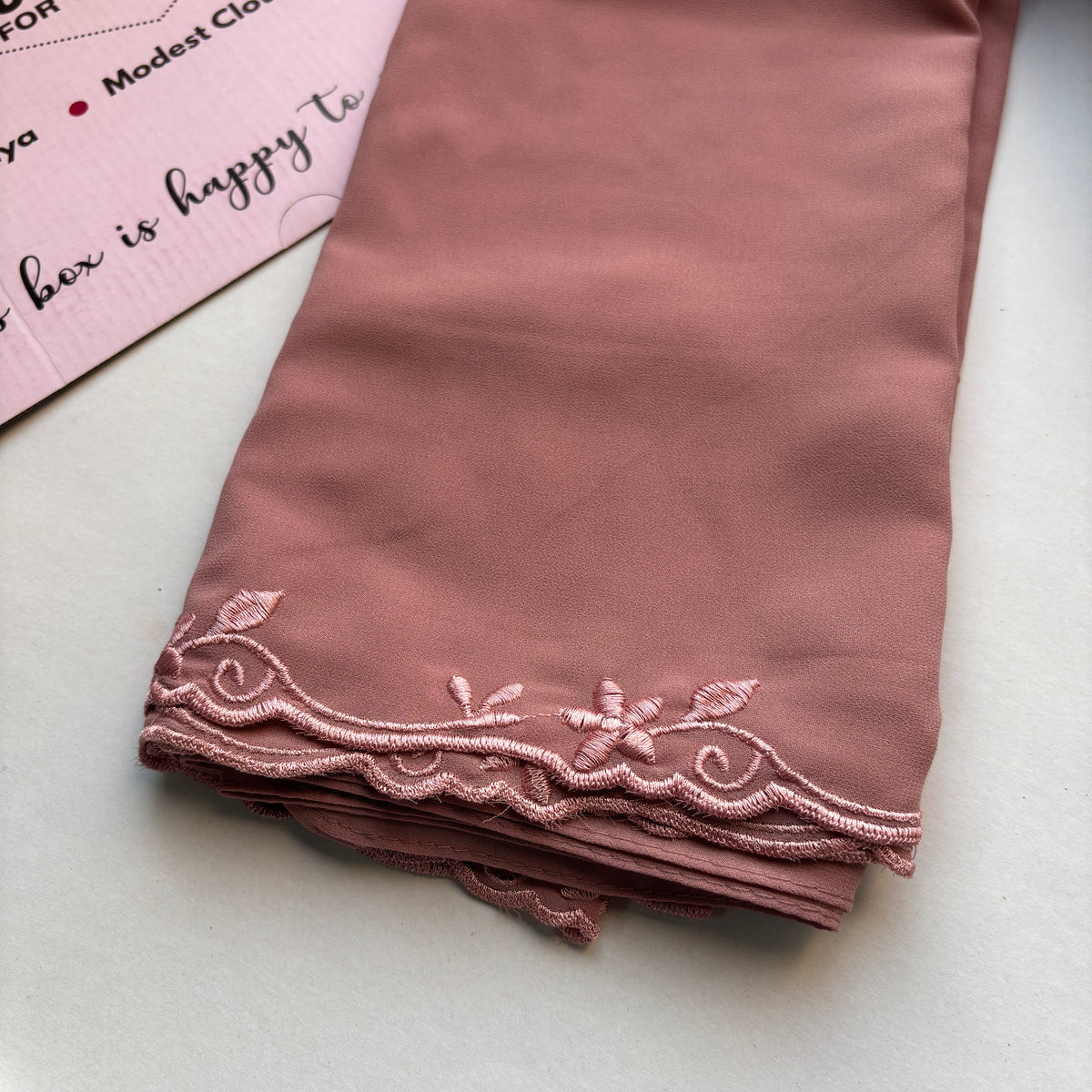 Deep mauve - Scallop Georgette hijab