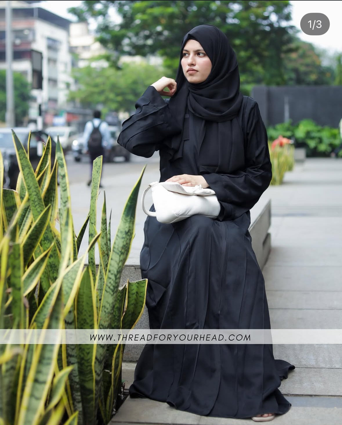 Black Pleats Abaya