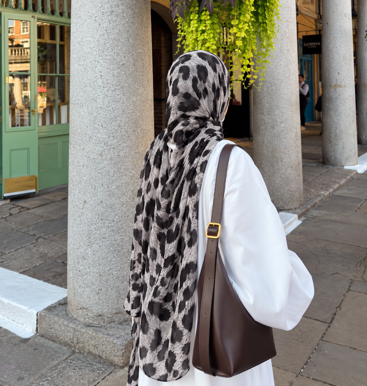 Snow Leopard premium modal hijab