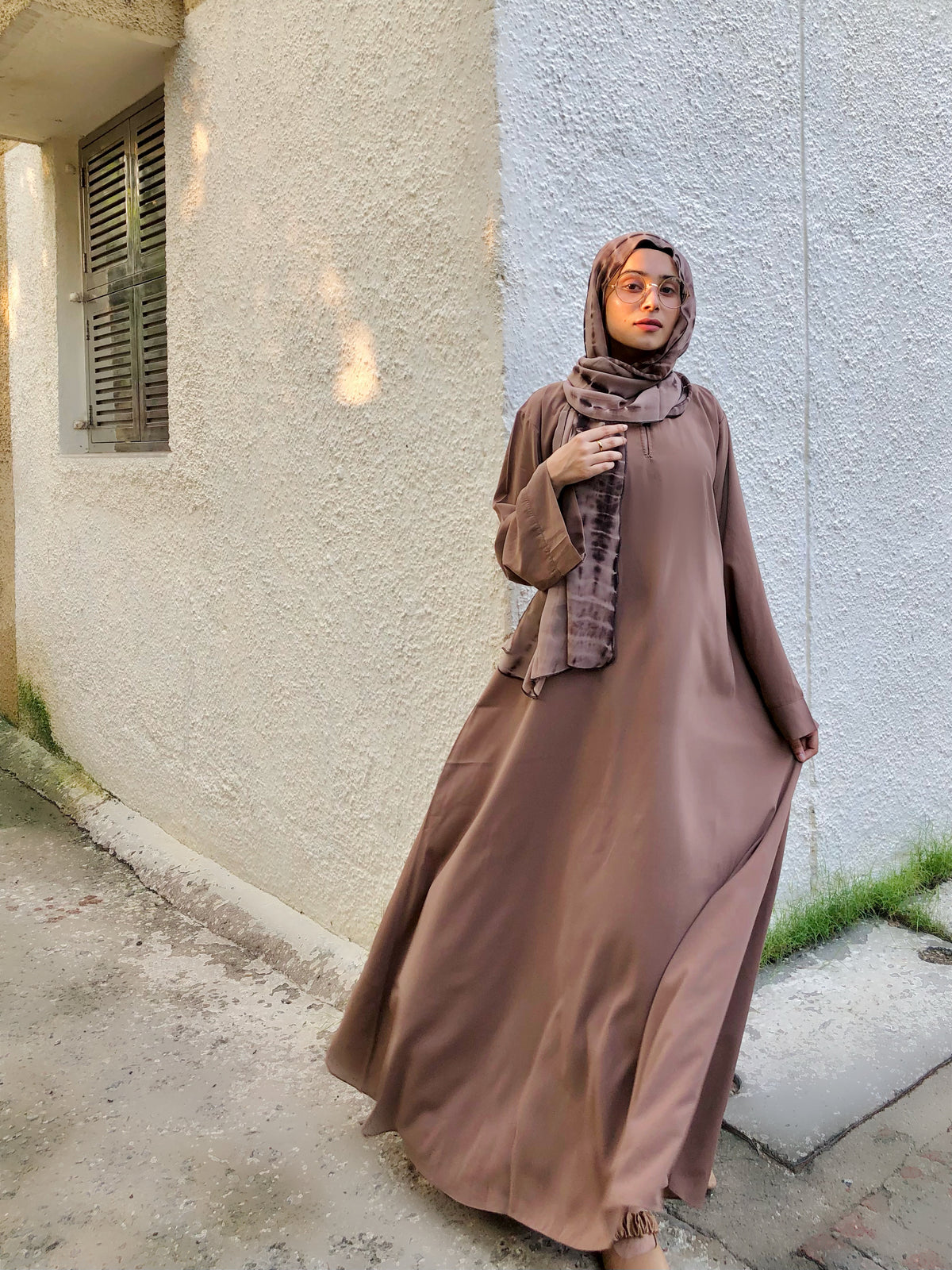 Nude- Basic Abaya
