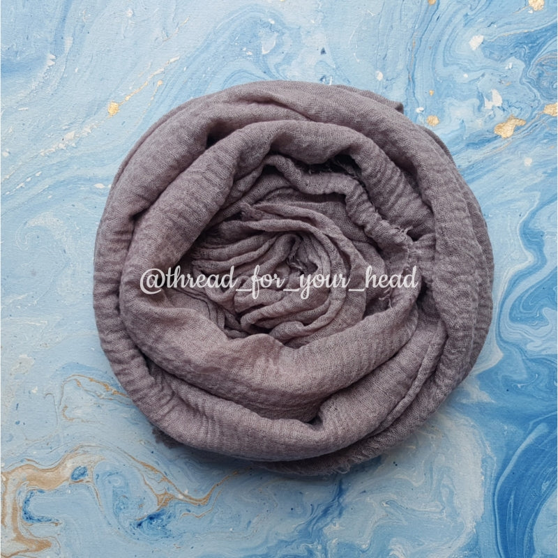 Crinkled cotton hijab- true grey