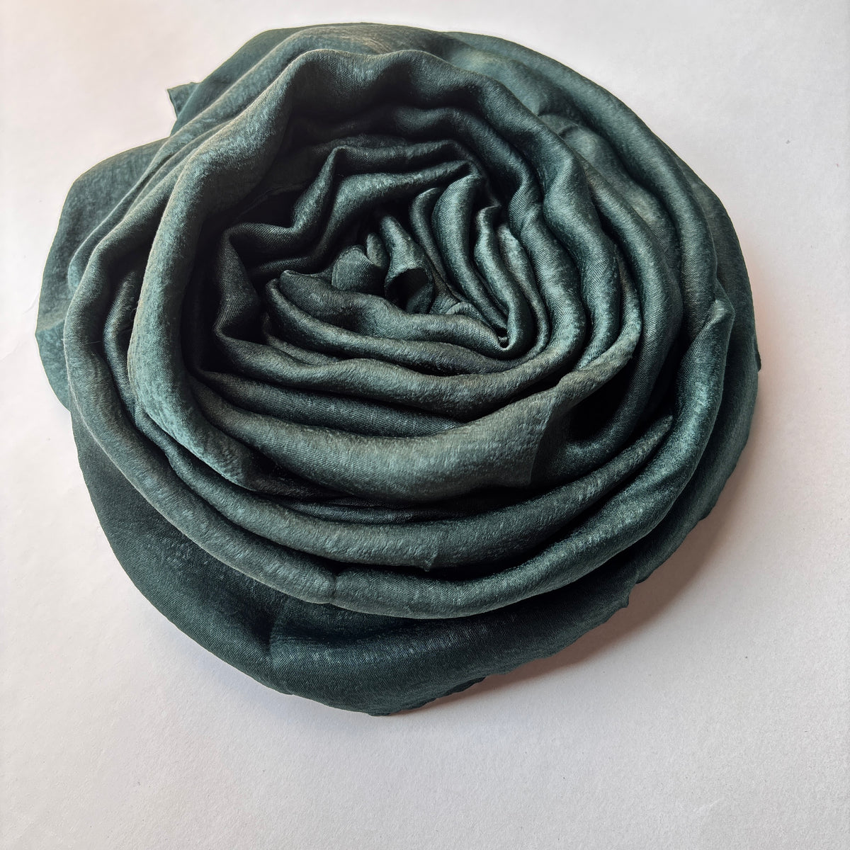 Premium Satin Hijab - Emerald Green