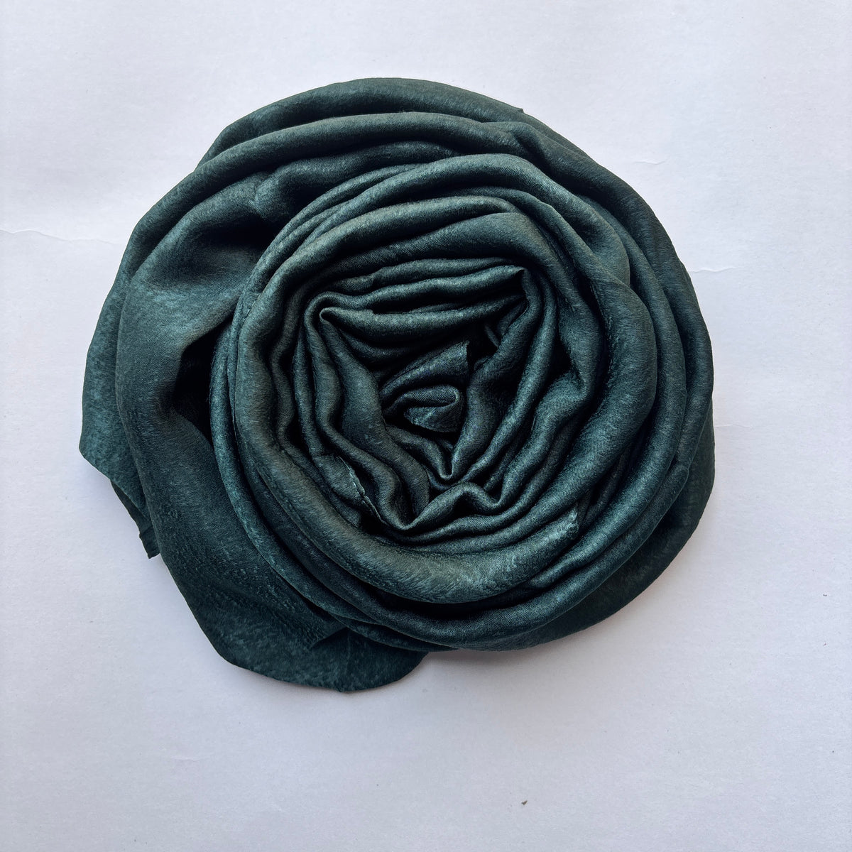 Premium Satin Hijab - Emerald Green