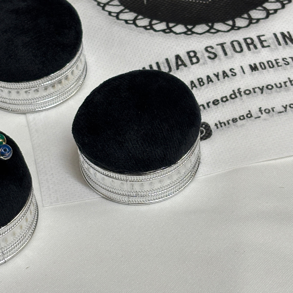 Small pin cushion - Black