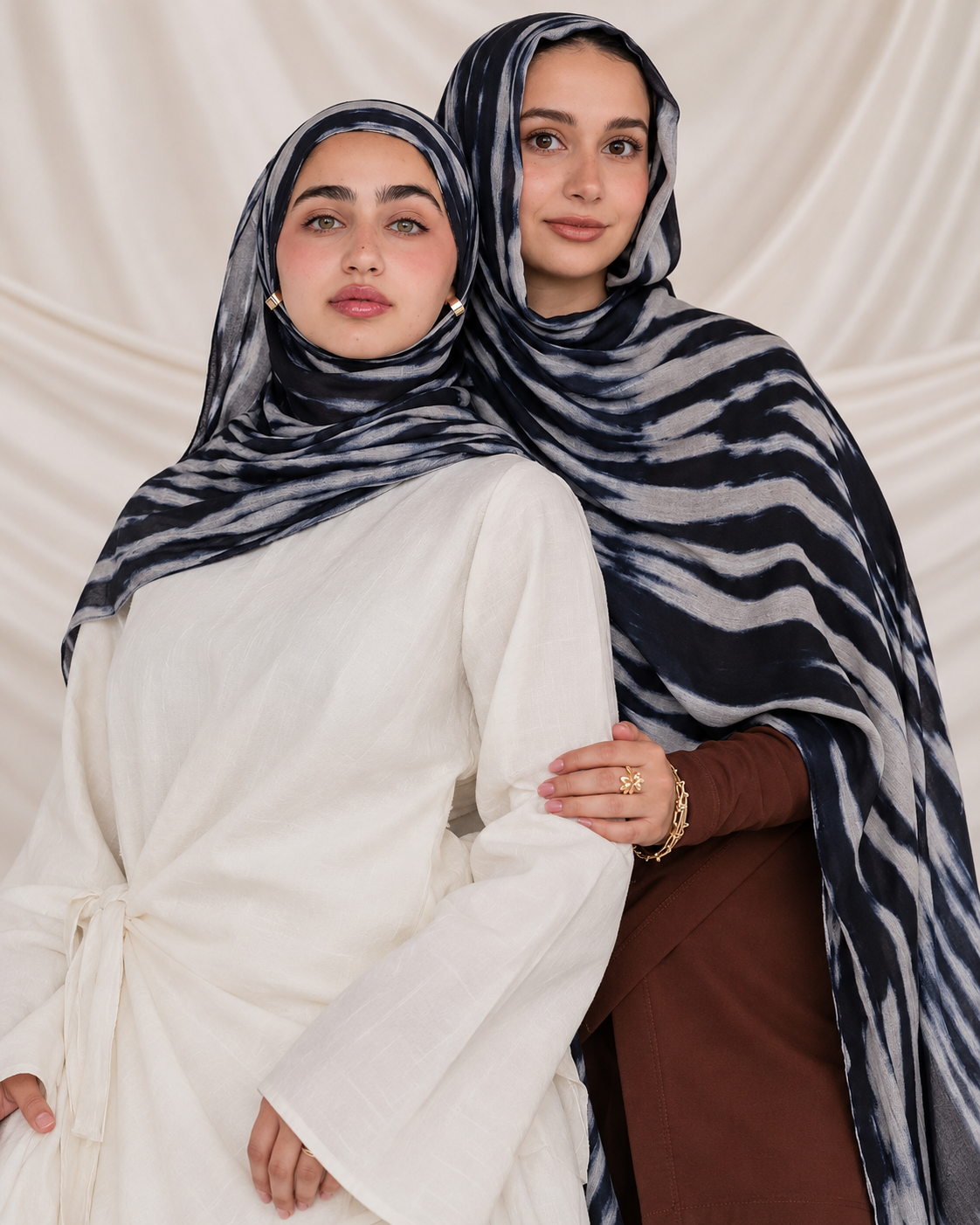 Black Leppi premium modal hijab