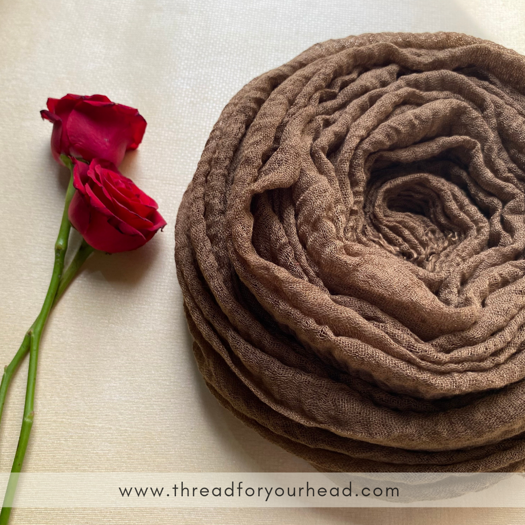 Crinkled cotton hijab- dark brown