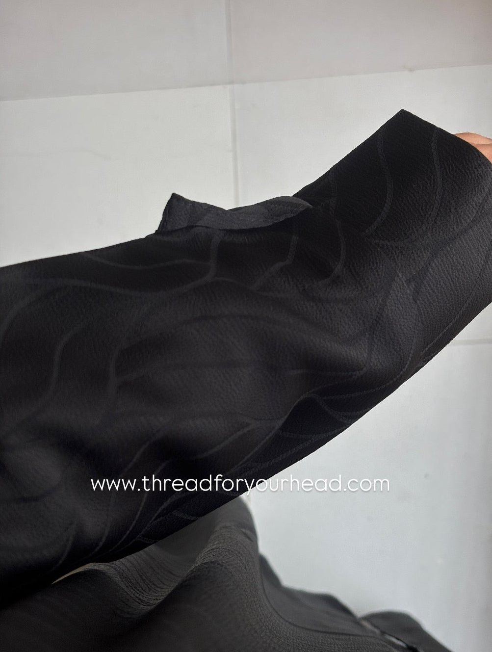 Black - Basic Texture Abaya