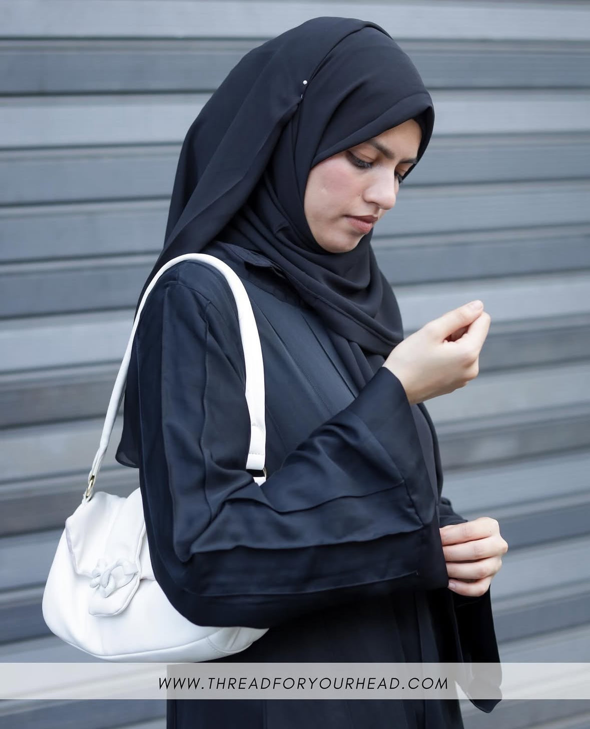 Black Pleats Abaya