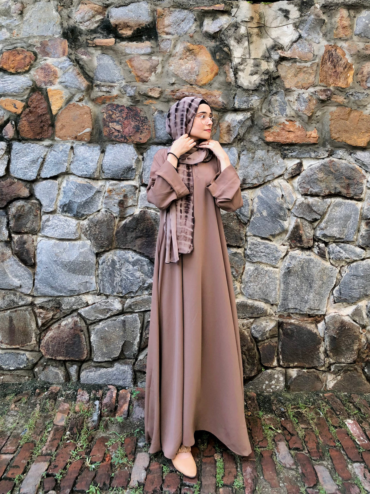 True grey basic abaya