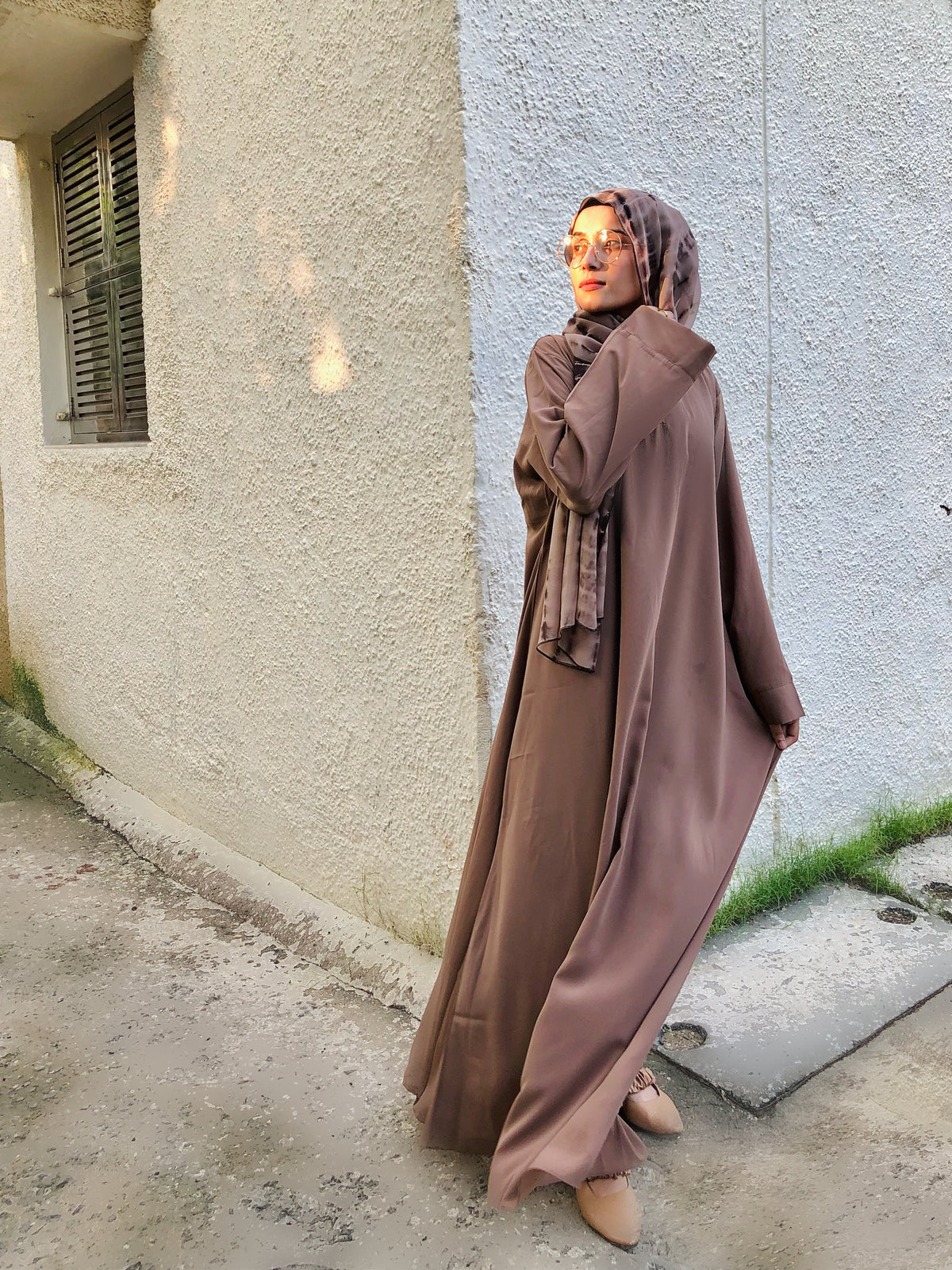 Nude- Basic Abaya
