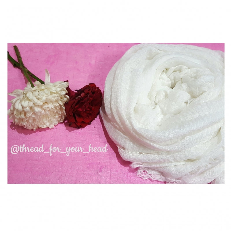 Crinkled cotton hijab- white